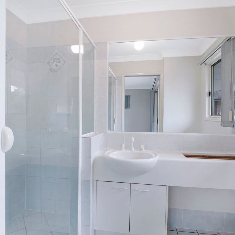 3 BED Townhouse IDEALLY SITUATED OFF DAW ROAD RUNCORN - Aircons - Photo 1