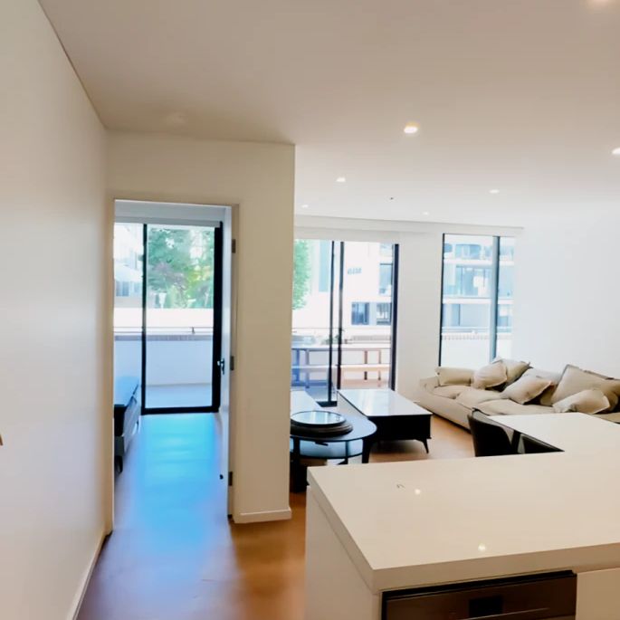 4 bed 2 bath - Photo 1