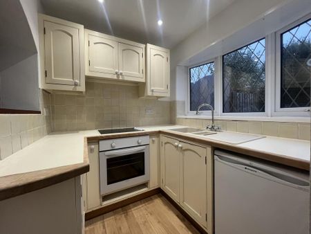 2 bedroom end of terrace house to rent - Photo 5