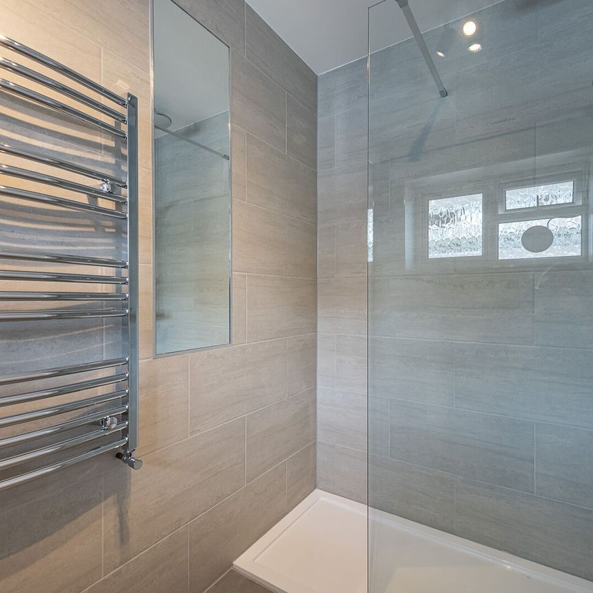 Available unfurnished from 19/12/2025 - Photo 1