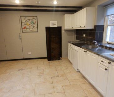 4 bedroom detached house to rent - Photo 4