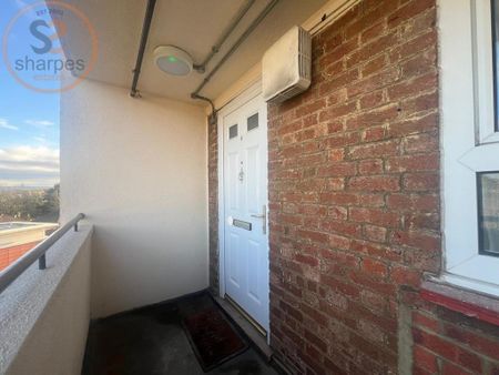 1 bedroom flat to rent - Photo 2