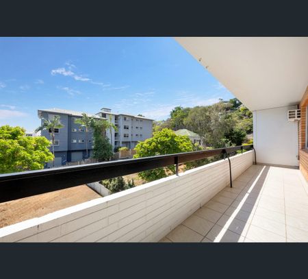23 Gregory St, North Ward, Qld 4810 - Photo 2