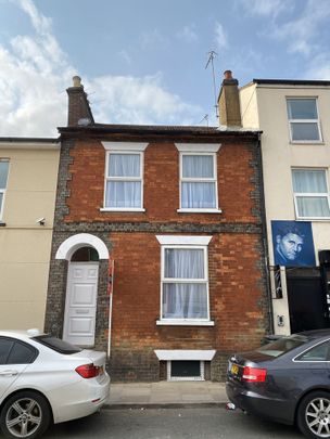 Room in a Shared House, Hastings Street, LU1 - Photo 1