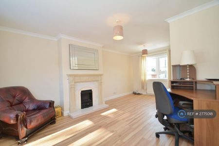 2 bedroom end of terrace house to rent - Photo 4