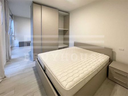 BEAUTIFUL FURNISHED APARTMENT - Photo 2