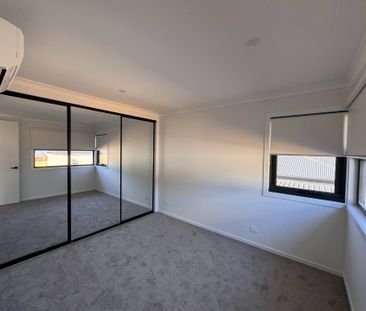Brand New Luxury Living in the Heart of Mount Evelyn - Photo 3