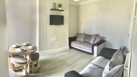 Room 1, Laura Street, Crewe, CW2 - Photo 3