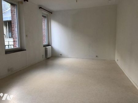 COUTANCES, dans l'hypercentre, DEUX pièces avec garage - Photo 3