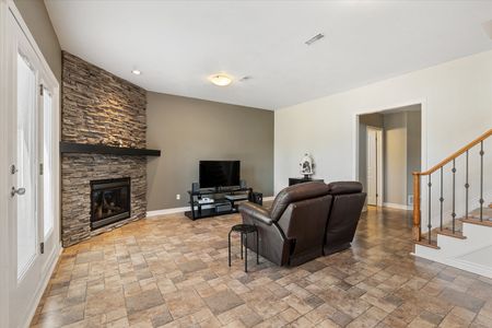 For Lease - 30 Briarwood Drive, St. Catharines, Ontario - Photo 4