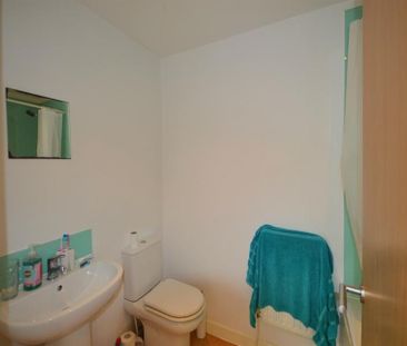 1 Bedroom Apartment To Let - Photo 6