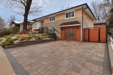 For Lease - 20 Burnview Crescent, Toronto, Ontario - Photo 5