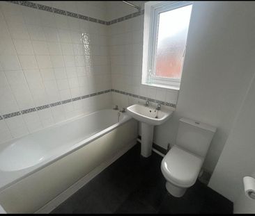 1 Bedroom Flat To Let - Photo 5
