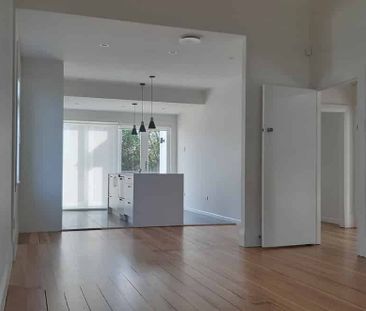 Mt Eden bungalow - Photo 1