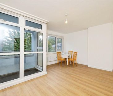 3 bedroom flat to rent - Photo 5