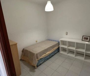 Piso de alquiler en Carrer Mario Pastor Sempere, Carrús Este - Photo 5