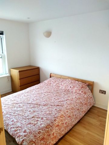 2 Bed Flat, Farman Street, BN3 - Photo 2