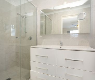 FURNISHED FAMILY HOME WITH POOL AND SOLAR POWER - Photo 4