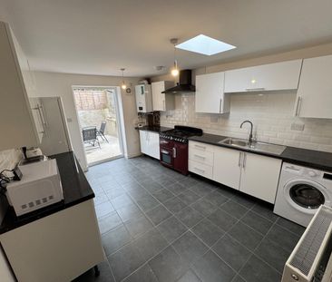 Room in a Shared House, Bristol, BS2 - Photo 1