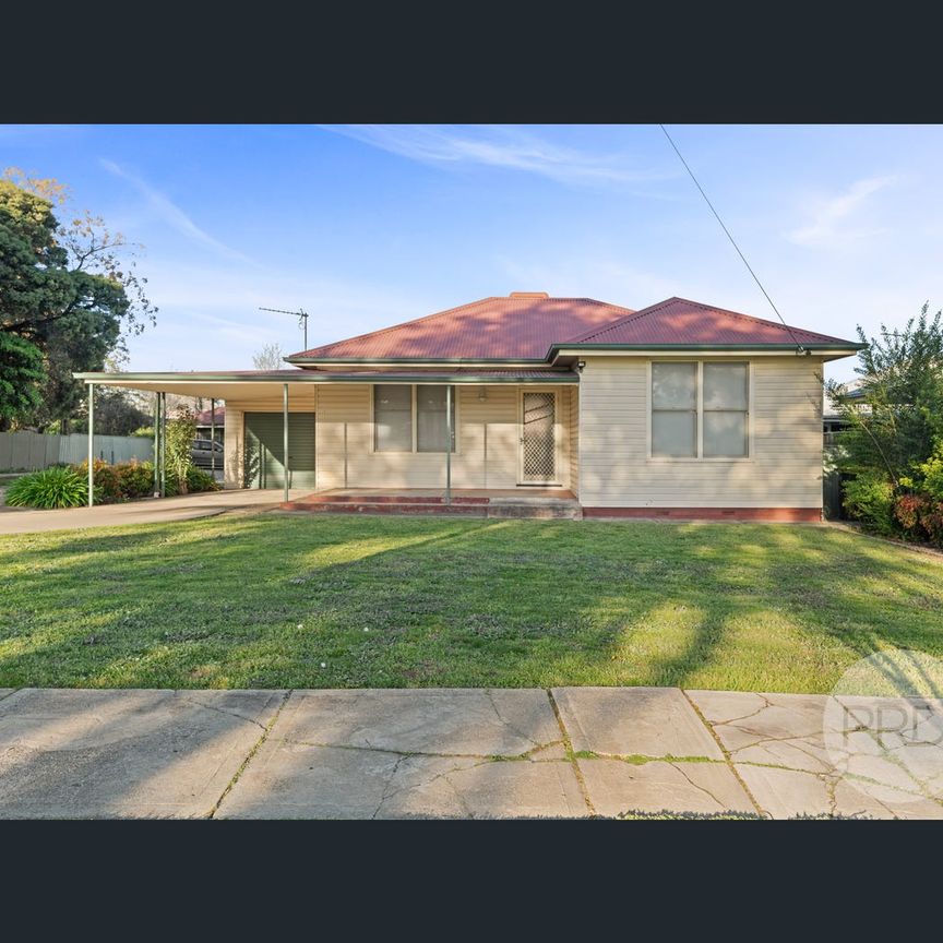 1/29 The Boulevard, Kooringal, NSW 2650 - Photo 1
