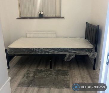 1 bedroom in a house share to rent - Photo 5