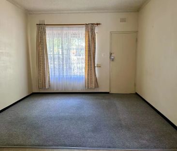 Lower level 2 bedroom unit in Norwood!! - Photo 3