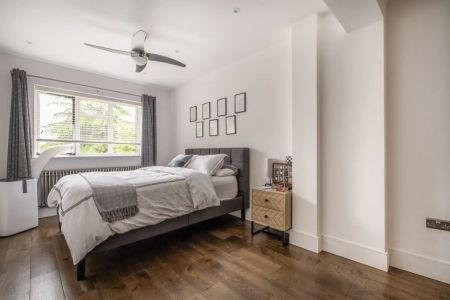 5 bedroom detached house to rent - Photo 5