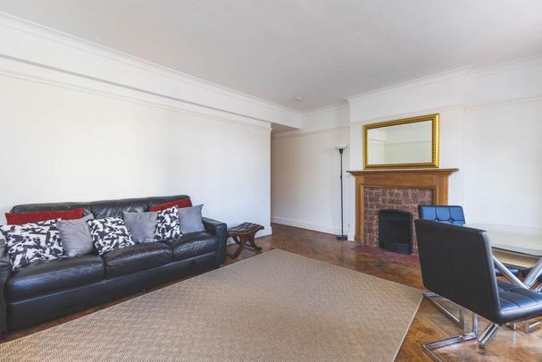 4 bedroom flat to rent - Photo 1