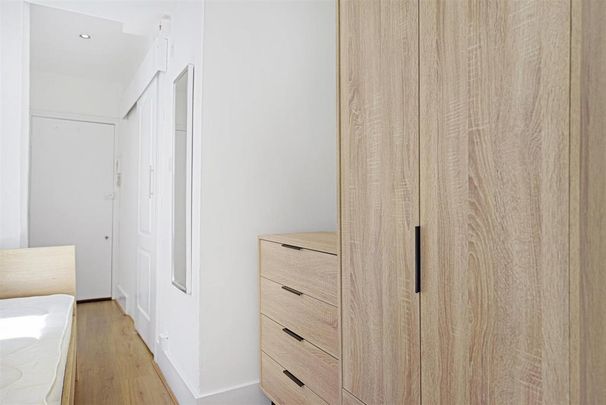 Studio to rent - Photo 1