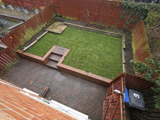 3 bedroom semi-detached house to rent - Photo 1