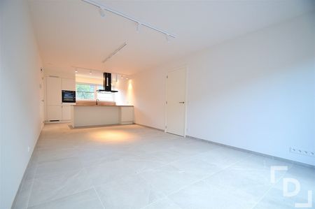 Nieuwbouwappartement met staanplaats in centrum Ieper - Photo 5