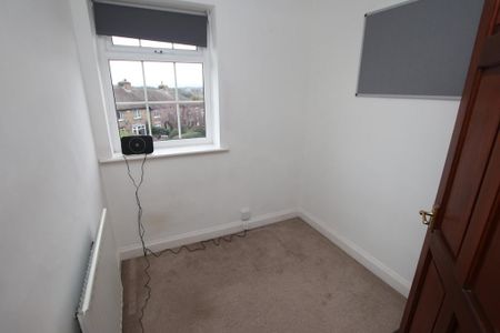 4 bedroom end of terrace house to rent - Photo 5