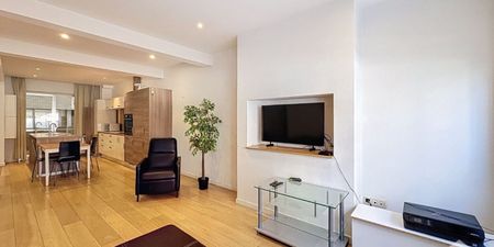 Appartement te huur in Ukkel voor € 1.500 met 2 slaapkamers - Photo 4