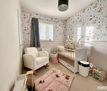 3 bedroom detached house to rent - Photo 3