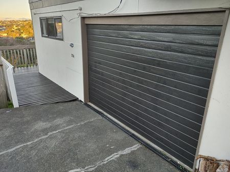Charming Karori 1BR Flat w/ Garage - Photo 2