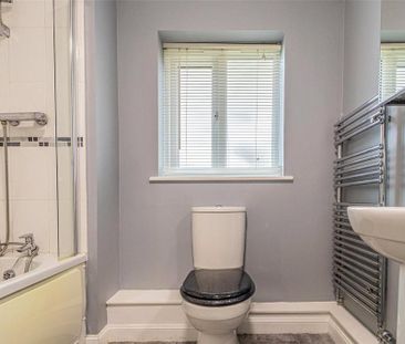 1 bedroom coach house to rent - Photo 1