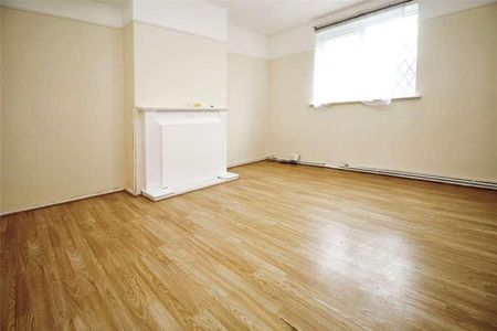 Crescent Road, Dagenham, RM10 - Photo 2