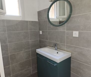 SAINT SATURNIN LES AVIGNON - Appartement T2 de 36 m2 - Centre ville - Photo 5