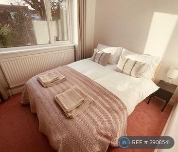 4 bedroom detached house to rent - Photo 4