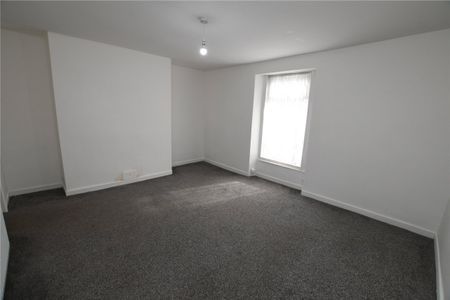 1 Bed Property To Rent - Photo 2