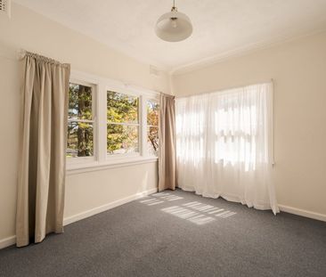 Neat & Tidy Character Home on a Spacious Block - Photo 3