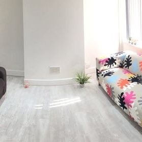 Room in a Shared House, Rydal Street, LE2 - Photo 1