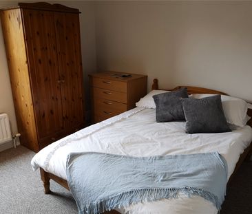 5 bedroom semi-detached house to rent - Photo 4