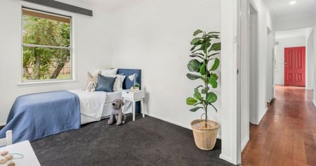 Neat & Tidy 3 Bedroom Home! - Photo 4