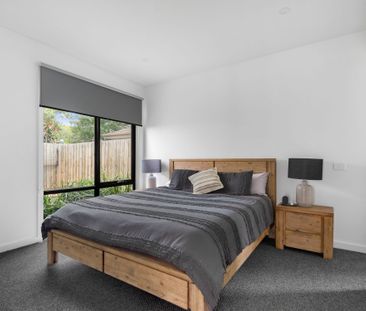 Contemporary Coastal Perfection - Photo 3