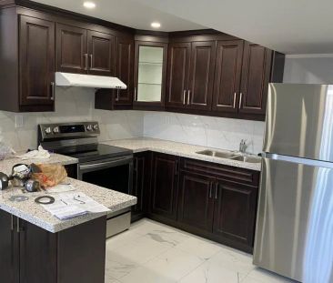 300 MILLER PARK AVENUE - Photo 1