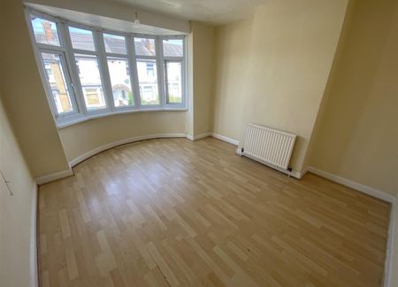 3 bedroom house - end terrace to rent - Photo 5