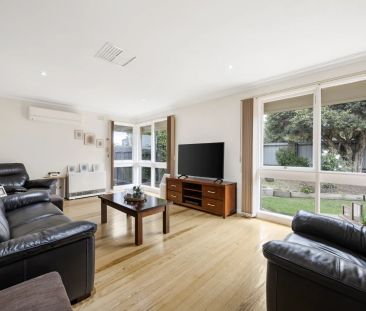 Immaculate Family Home on 712m² (Approx.) in a Prime Location for l... - Photo 2