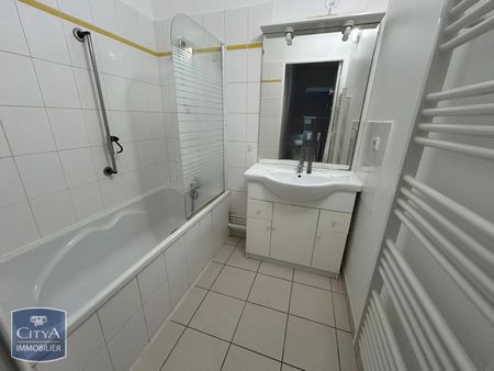 Location Appartement 3 pièces 56m² VIERZON 18100 - Photo 4