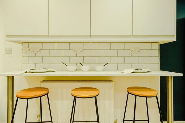 7 bedroom semi-detached house to rent - Photo 1